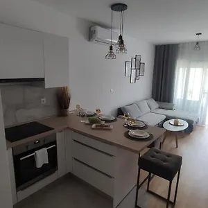  Apartment N&b