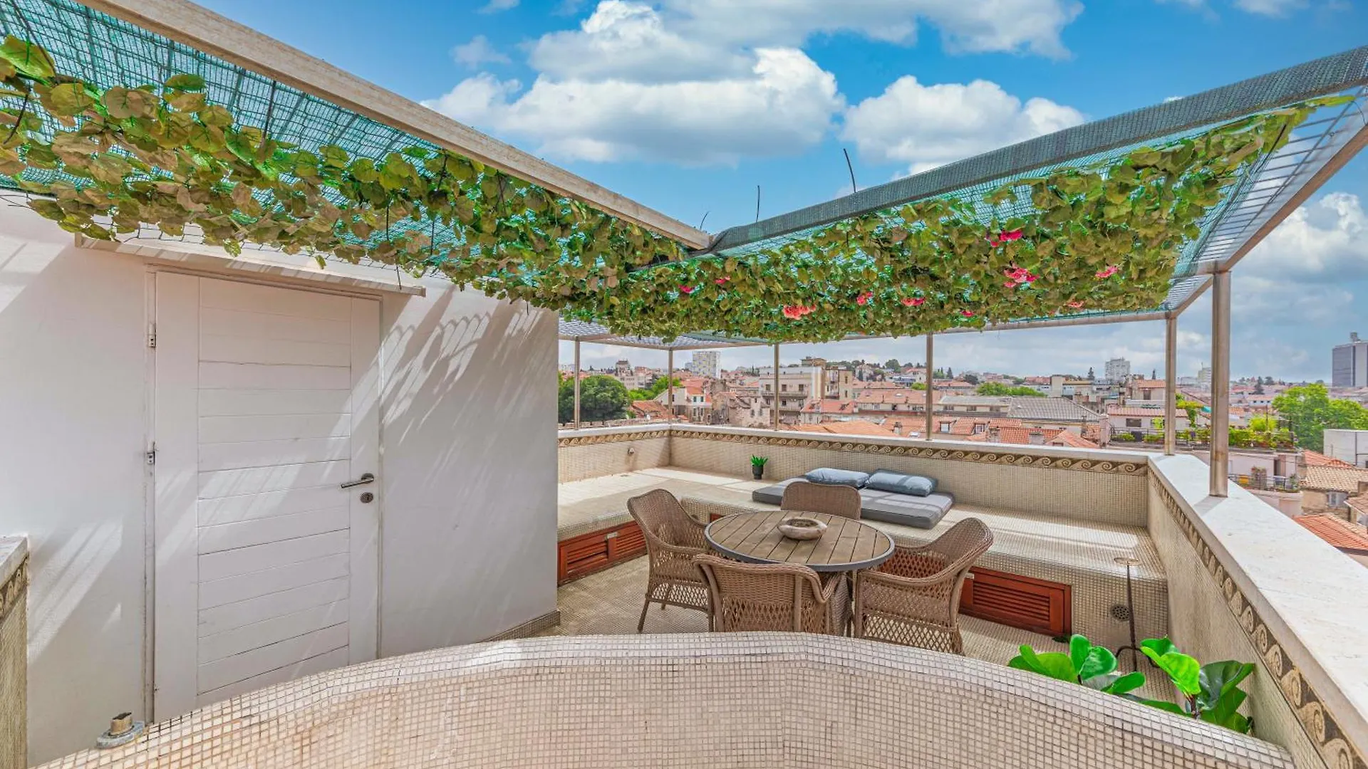Augubio Penthouse Apartment Split